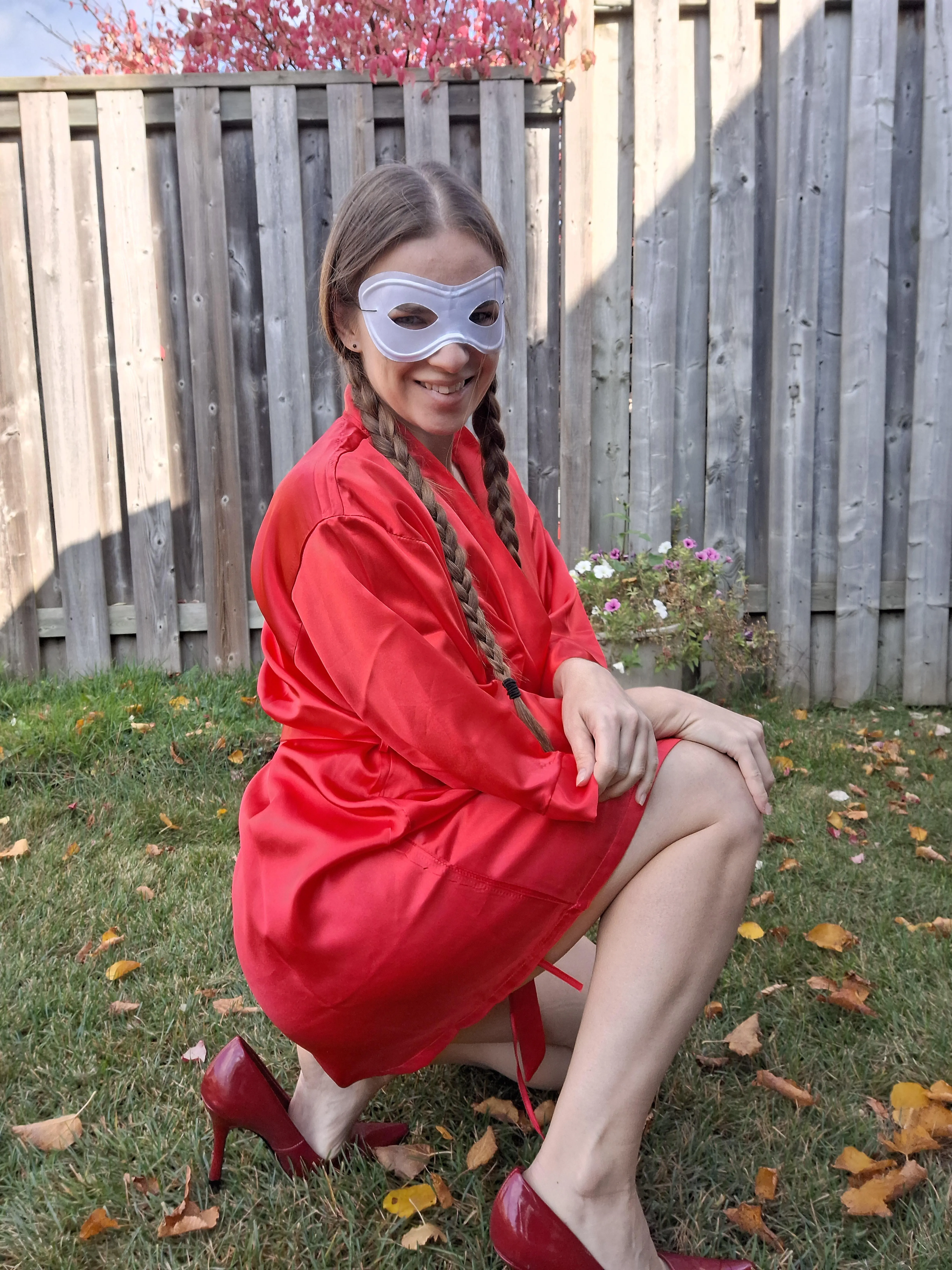 Fit legs in red heels posted by MaskedModel4U