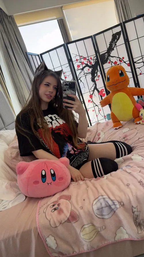 the urge to turn into a kitty and do nothing for the rest of my life 😻 by ellieraelol