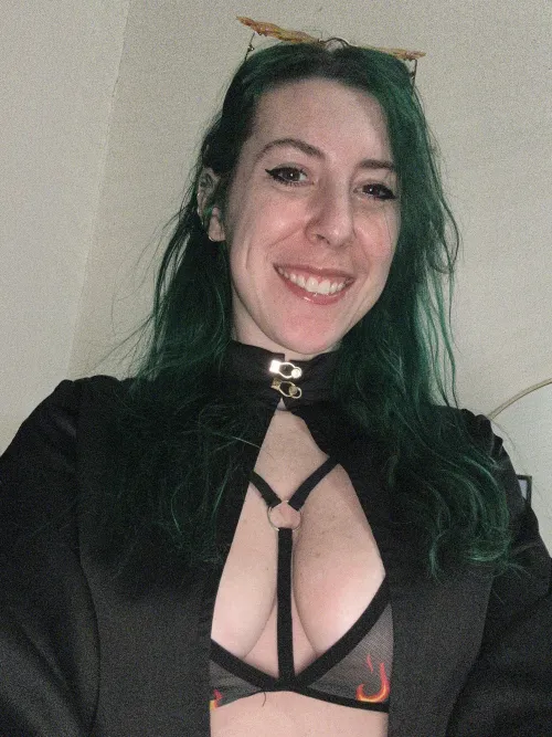 Flamin hot by sirenskiss3