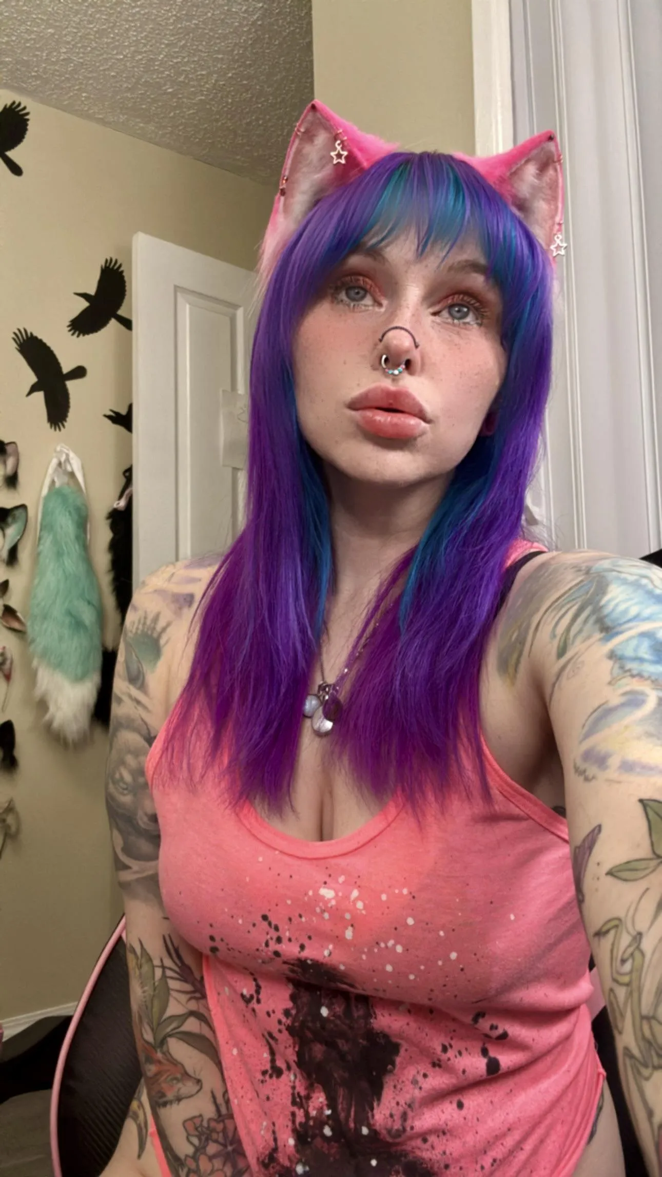 I am a pink pussy today! 💋 posted by RainbowGothKat