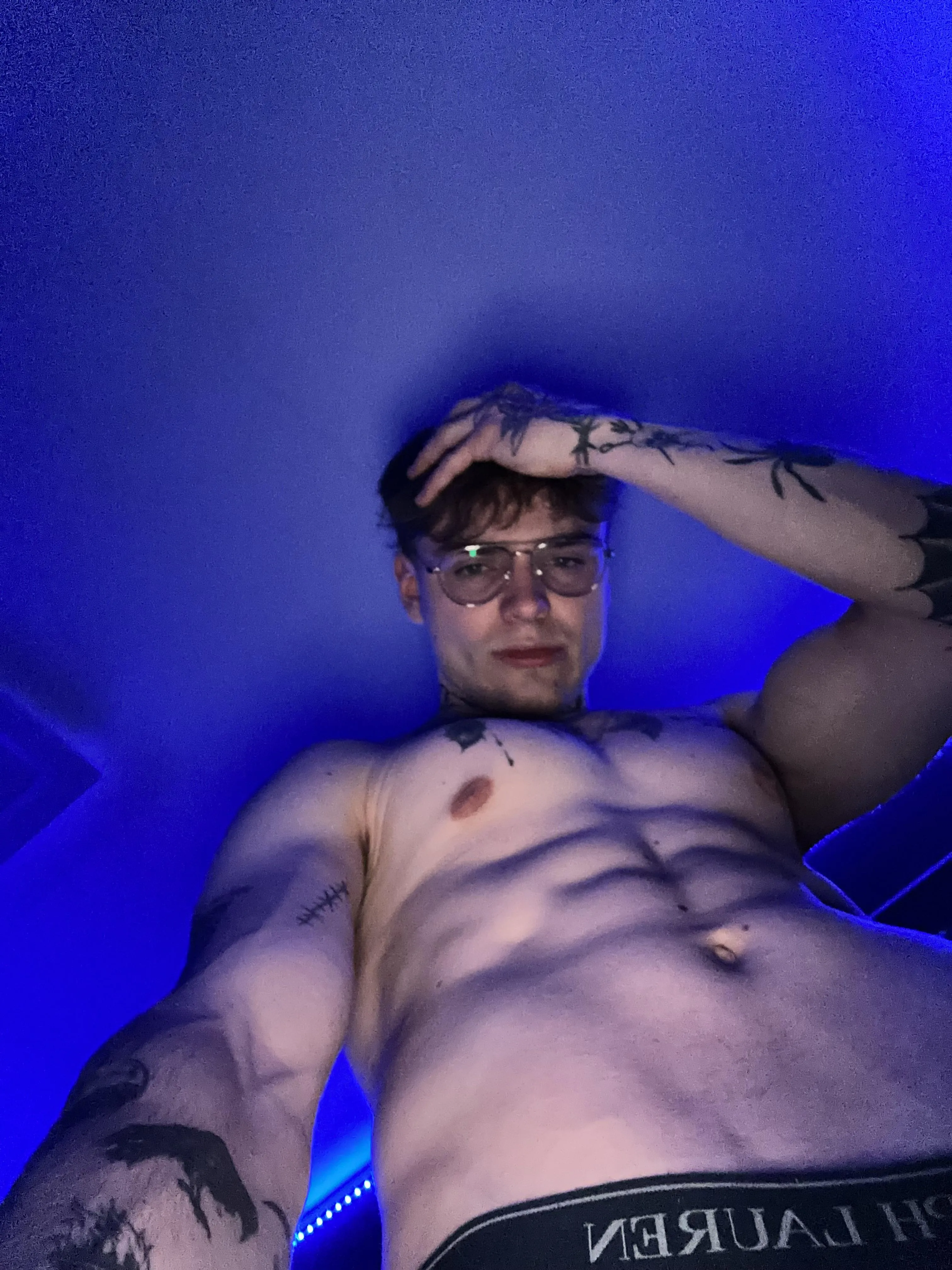 i got the best v shape posted by imraezify