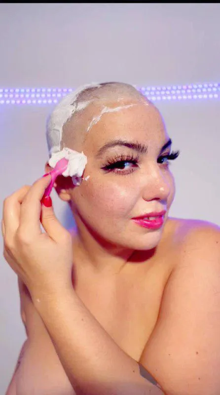 She is back posted by cherrypieok