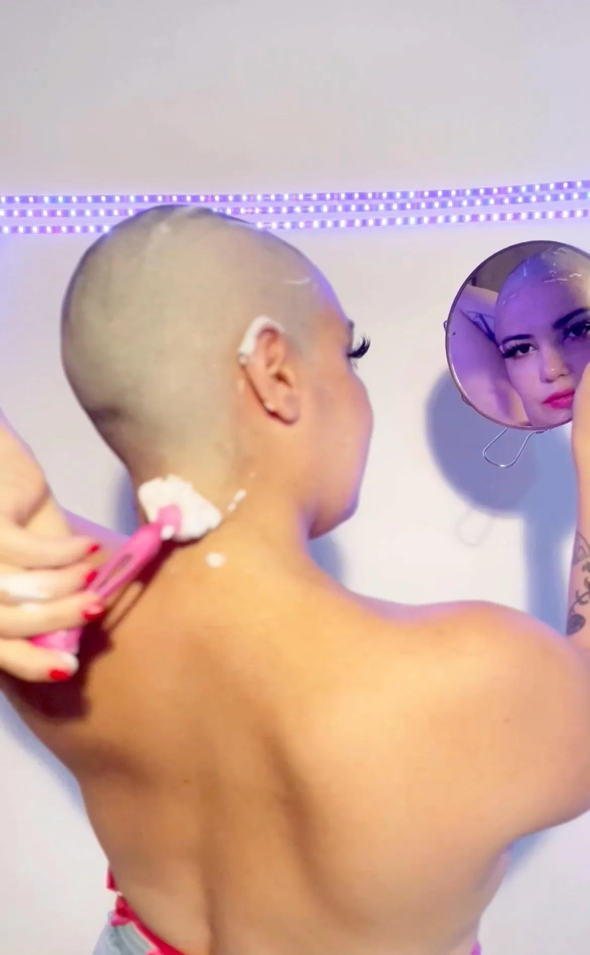 Smooth head after long time 🪒💕 posted by cherrypieok