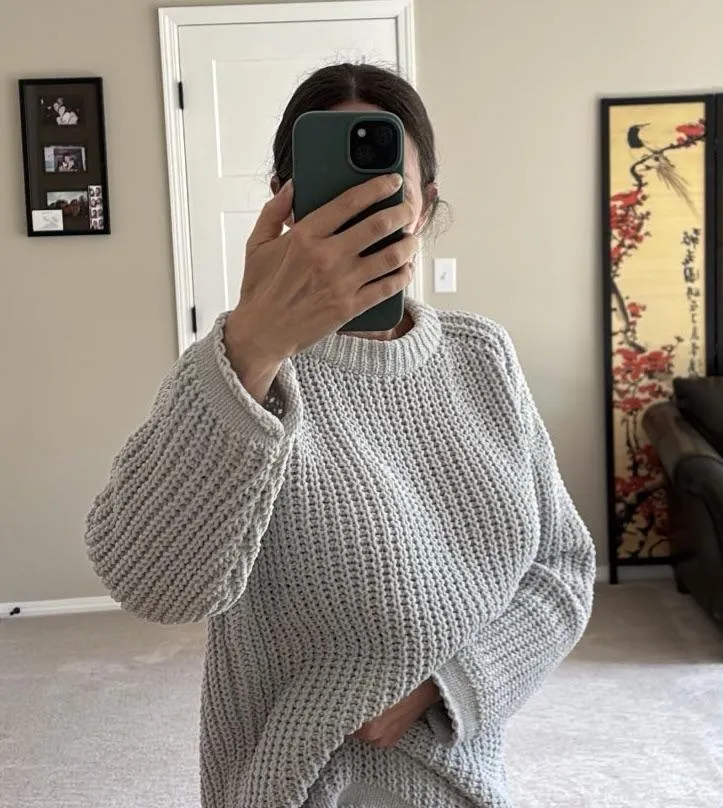 Sweaters don’t need bras either posted by sweetsubmission1