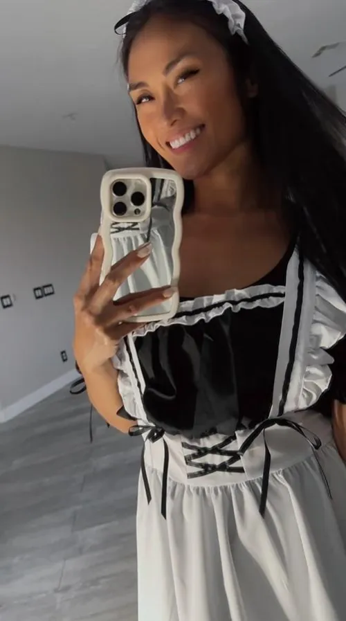 Your new room service sir by sunshinemaidxo