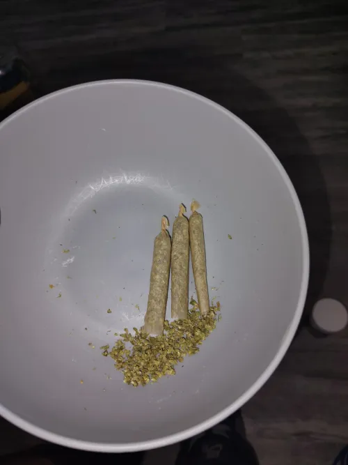 Looking for 420 friendly buddy nothing sexual just want a friend by Unable_Sound_825