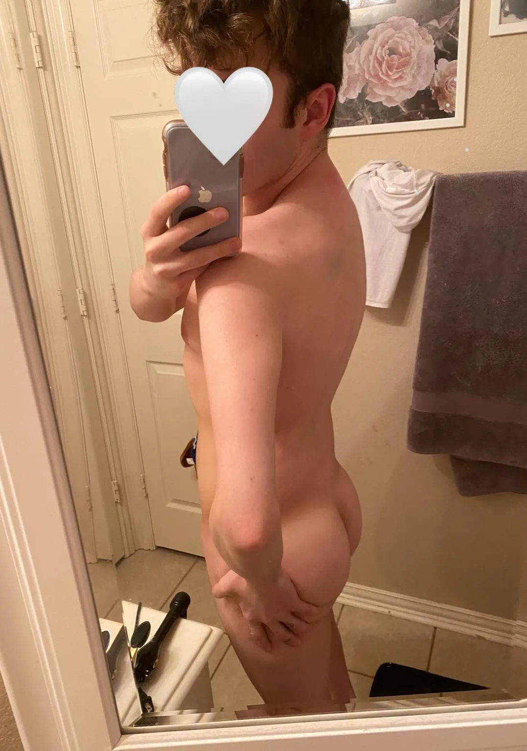 Bend me over bro posted by submissiv3boi
