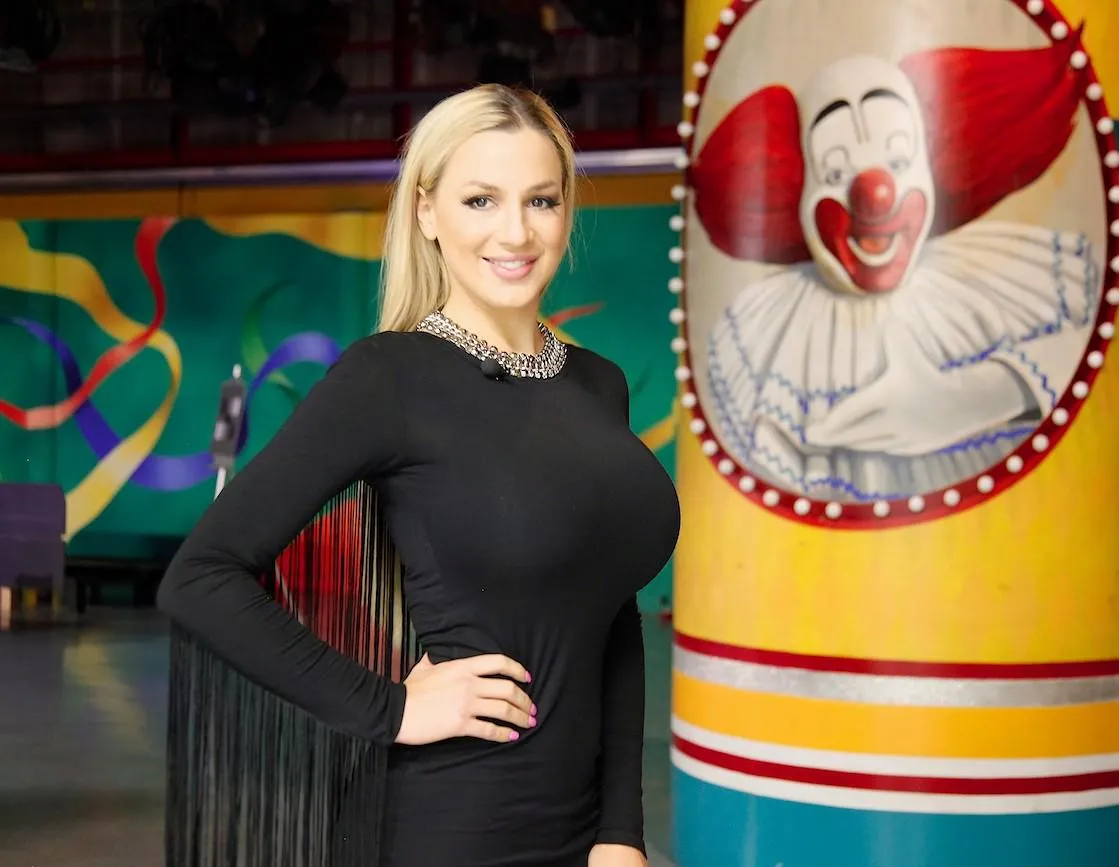 BUST LEGEND posted by Junior_Art_1689