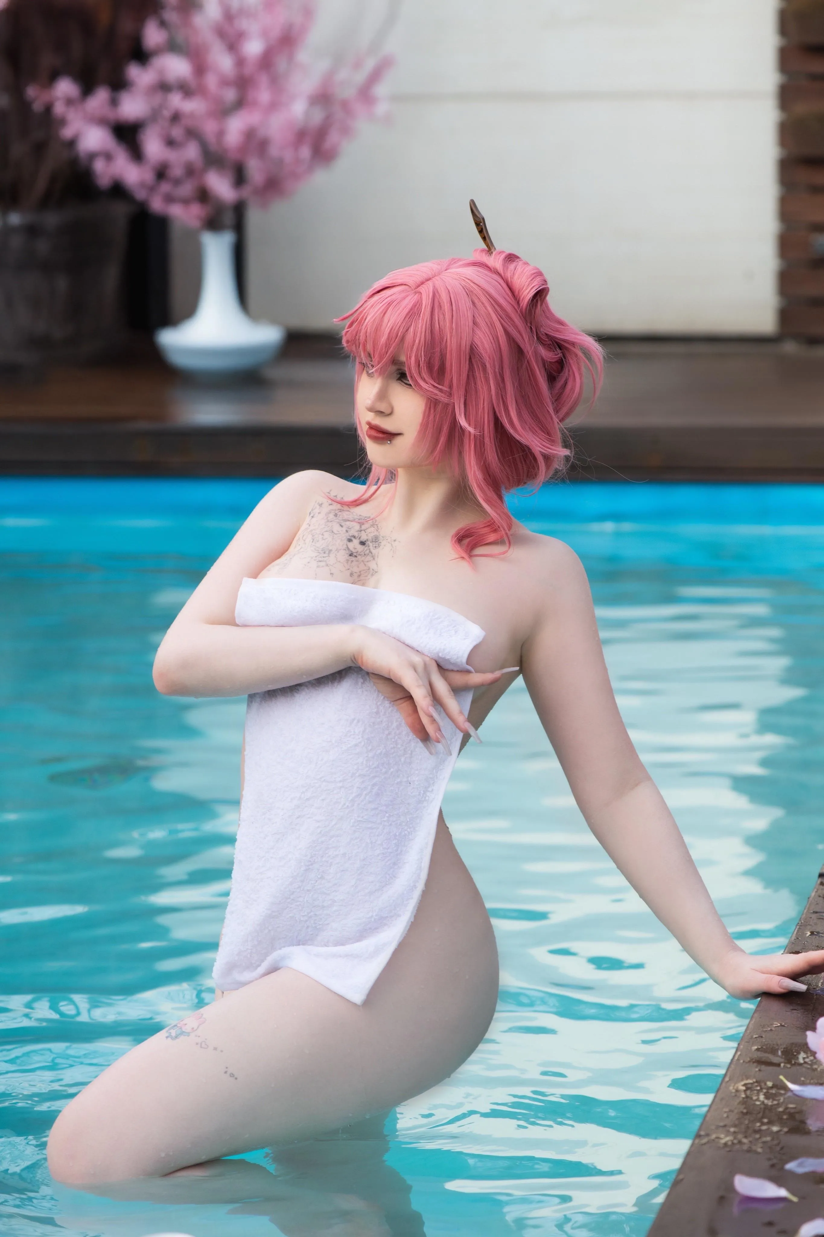 My Yae Miko cosplay (electro_alice) posted by electro_alice