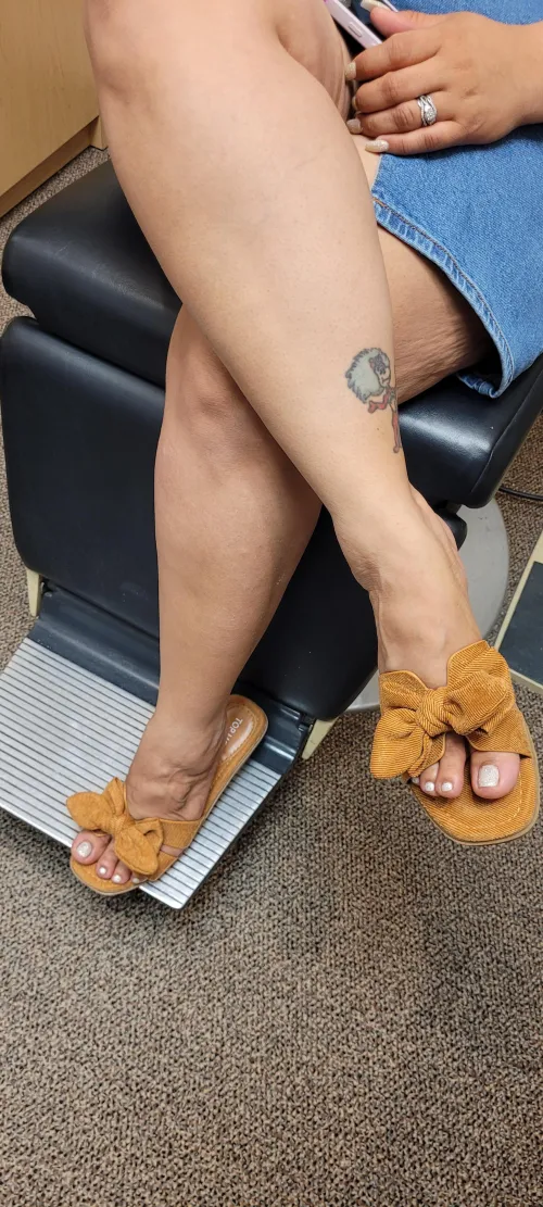 New sandals with a new pedi 🥰 by robo0008