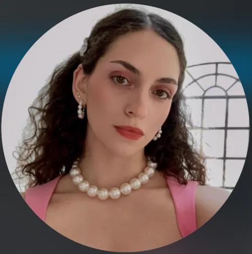 Rosa Maria Zazueta Zambada. Granddaughter of El Mayo and Rosario Niebla Cardoza. According to Luis Chaparro she’s daughter of Maria Teresa Zambada Niebla (widow of El Javi Diaz), half-sister of Mayte Diaz Zambada. by ImaginaryPlac3s