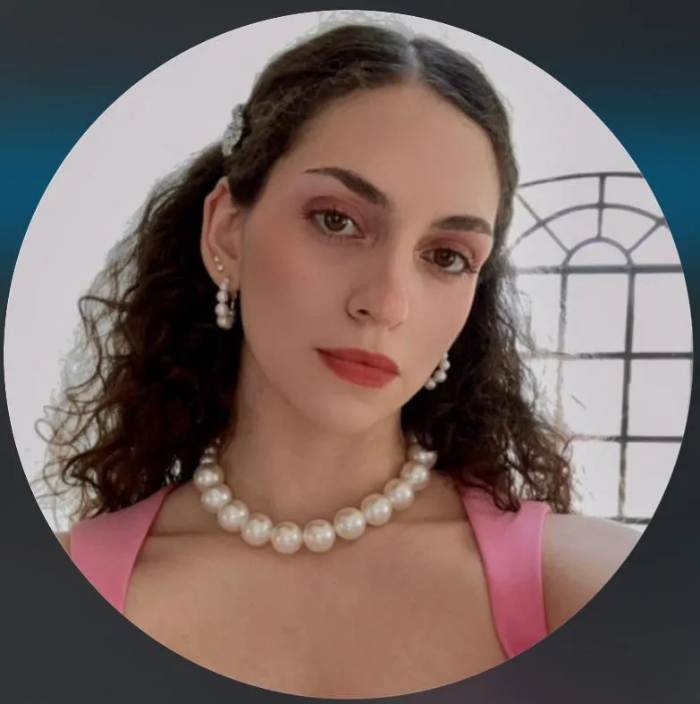 Rosa Maria Zazueta Zambada. Granddaughter of El Mayo and Rosario Niebla Cardoza. According to Luis Chaparro she’s daughter of Maria Teresa Zambada Niebla (widow of El Javi Diaz), half-sister of Mayte Diaz Zambada. posted by ImaginaryPlac3s