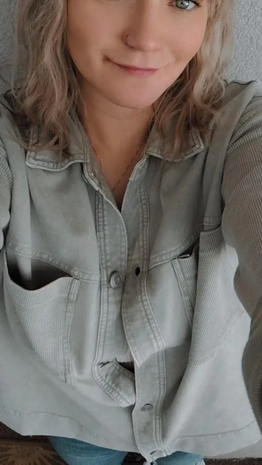 Say “yes” if you’d jerk off to a 32yo milf & I’ll send nudes posted by MissTaylorLaurenxo