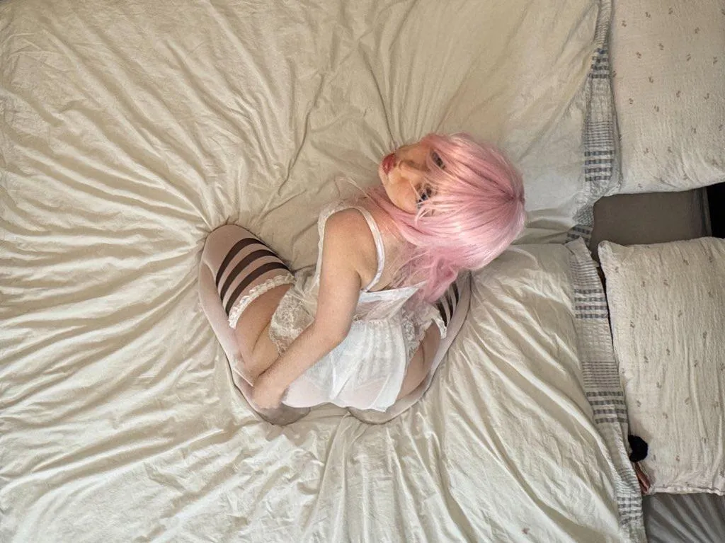 Baby girl posted by Oliwkake