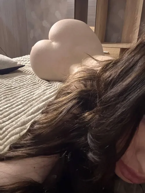 Mikset jääny sänkyyn chillailee munkaa? 🤭😏 by iidamildaa