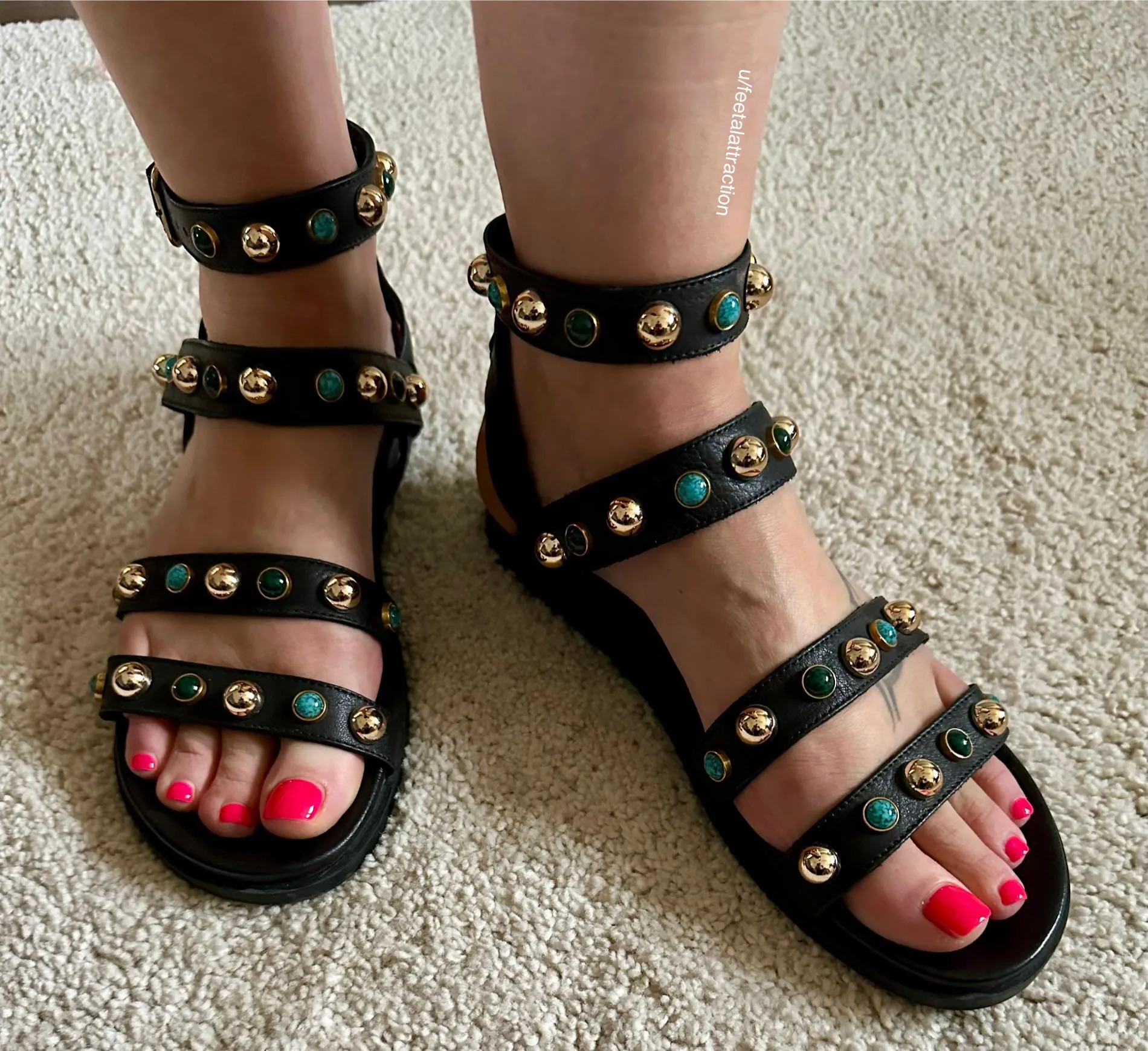 Love the looks the wife’s feet get in these! posted by feetalattraction