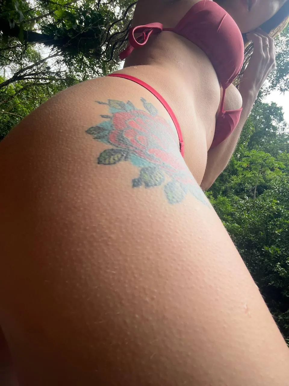 This natural energy made my peach fuzz stand on end posted by summersgabi