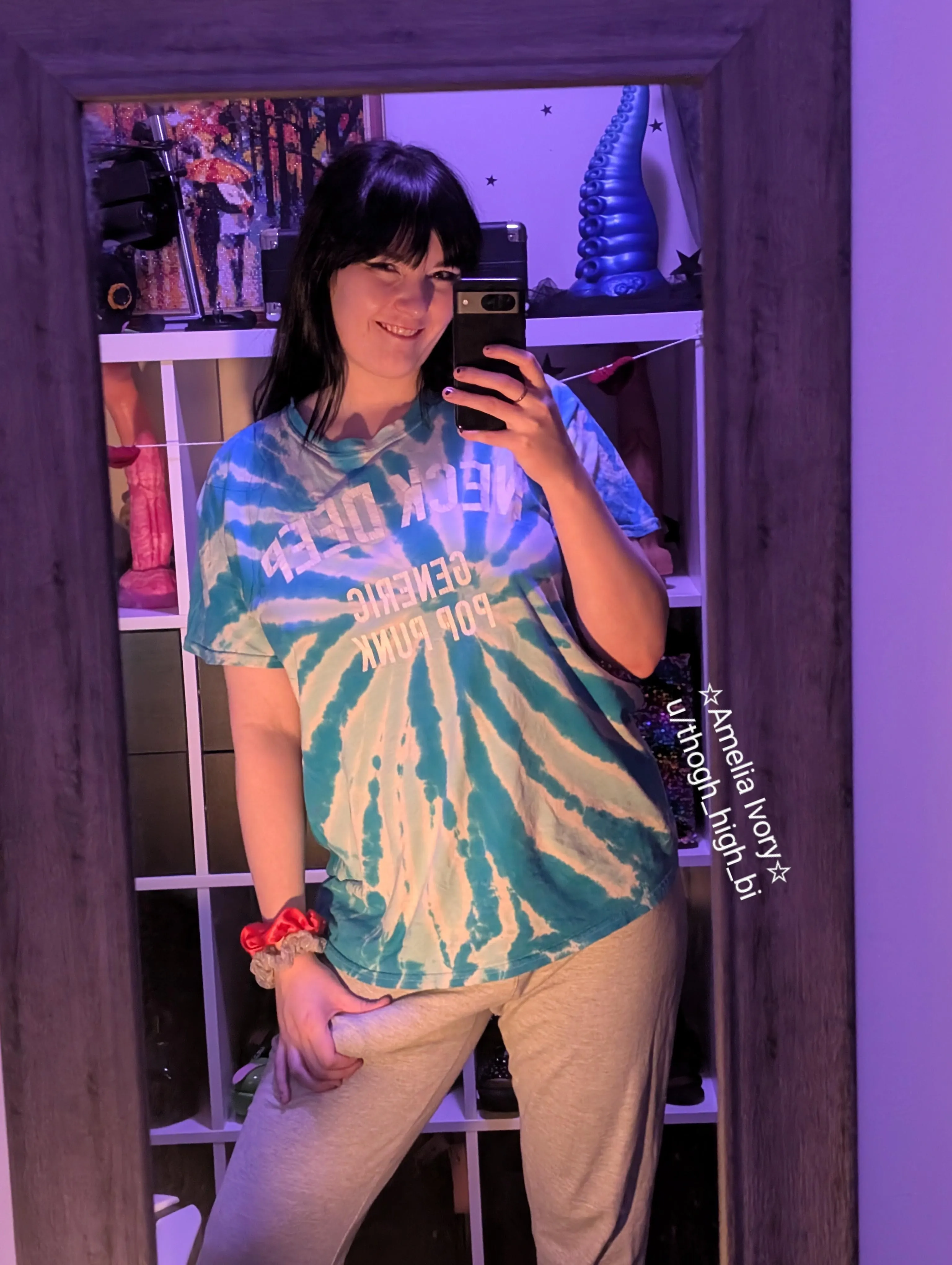 Don't be surprised if you see my bulge through my sweatpants, it's hard to hide posted by thogh_high_bi