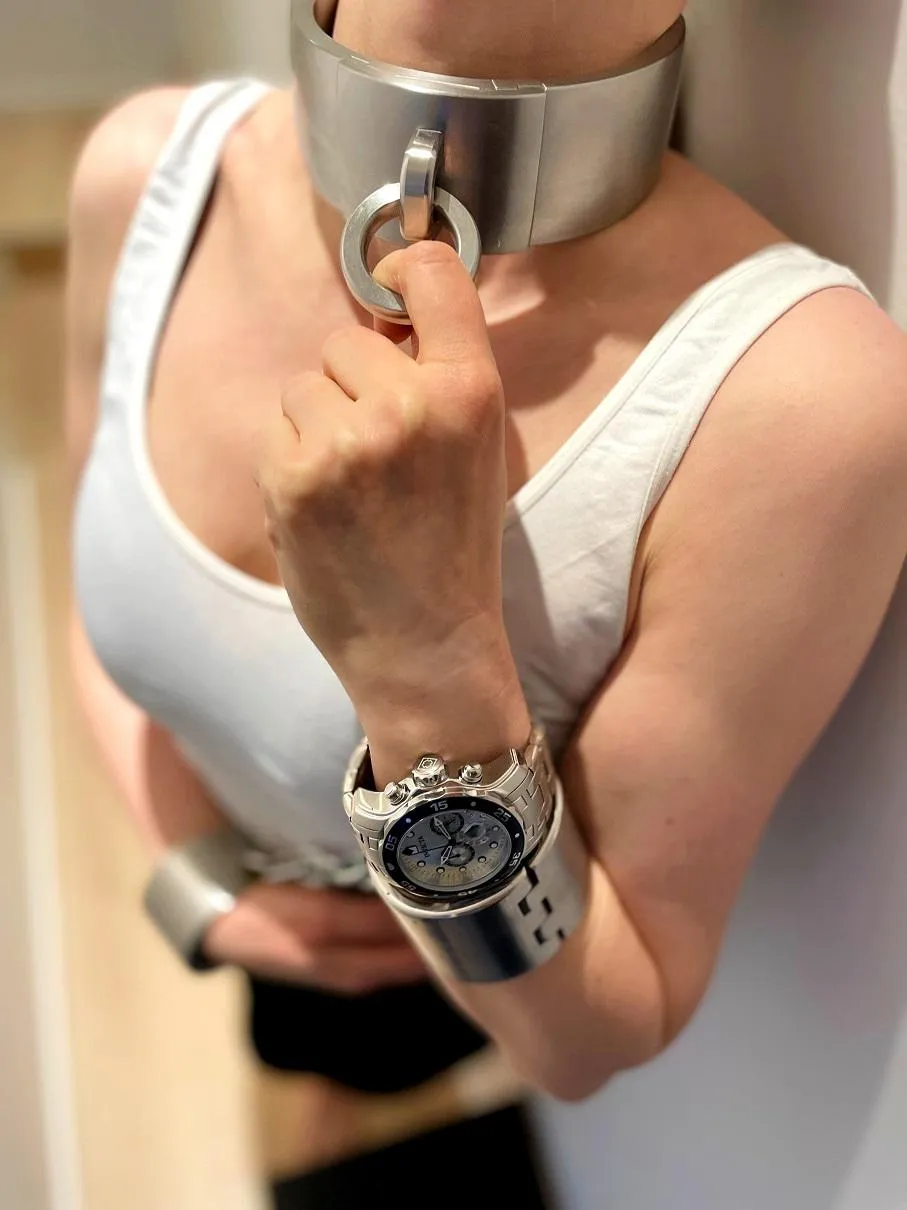 I do love my steel shackles. All of them. posted by JessicaShackled