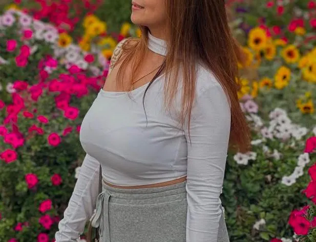 Would you get me a bouquet of flowers posted by KindCalligrapher9124