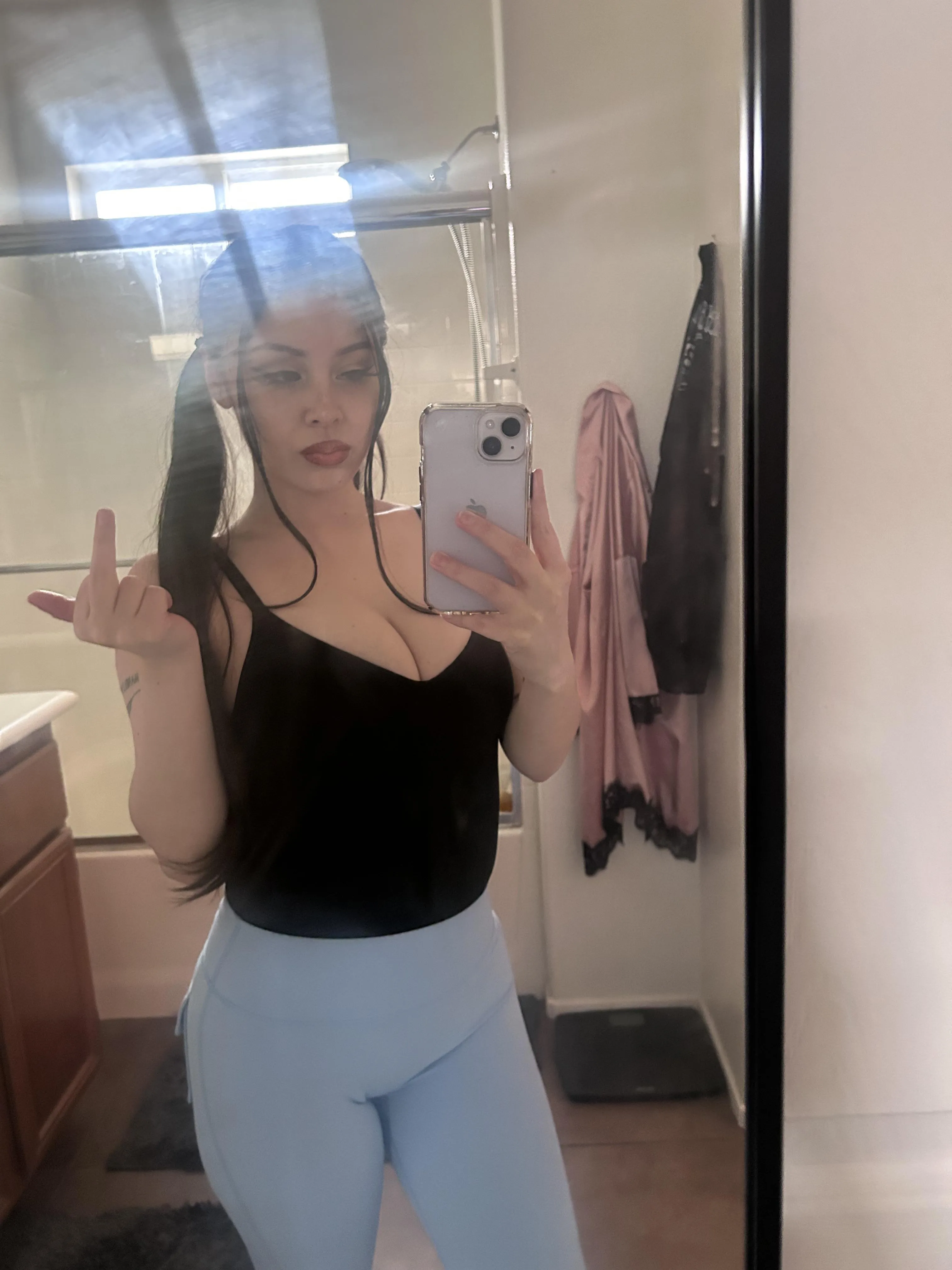 come serve me while I spend your money simp posted by jade2239