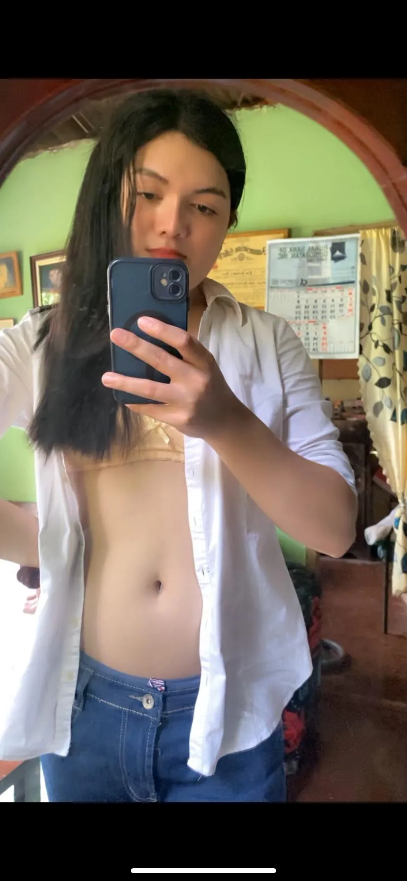 How do I look? posted by camiladivina_25