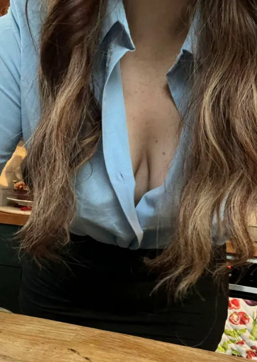 I'm sure the boss won't be able to resist me today by KinkyCutiePie69