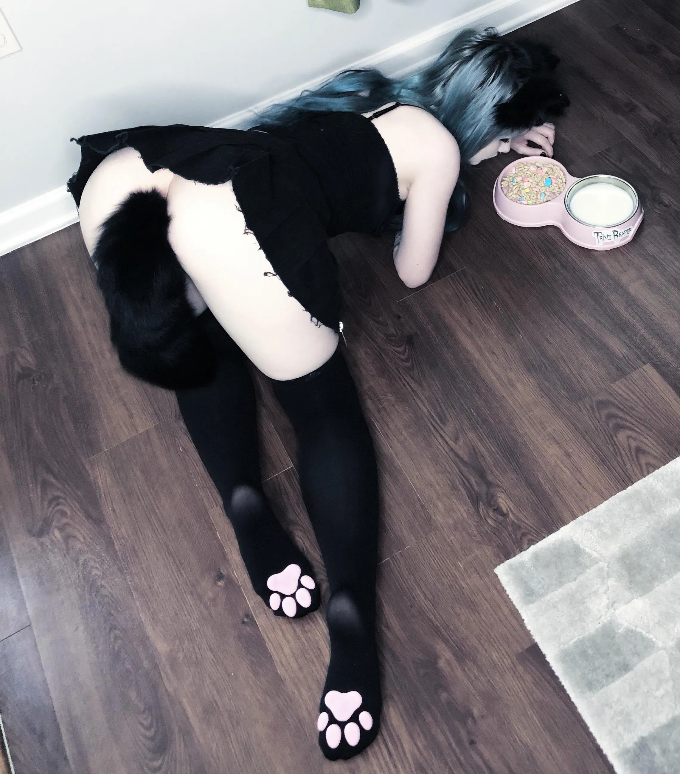 meowww🖤🎀 posted by Ok_Permit_9881