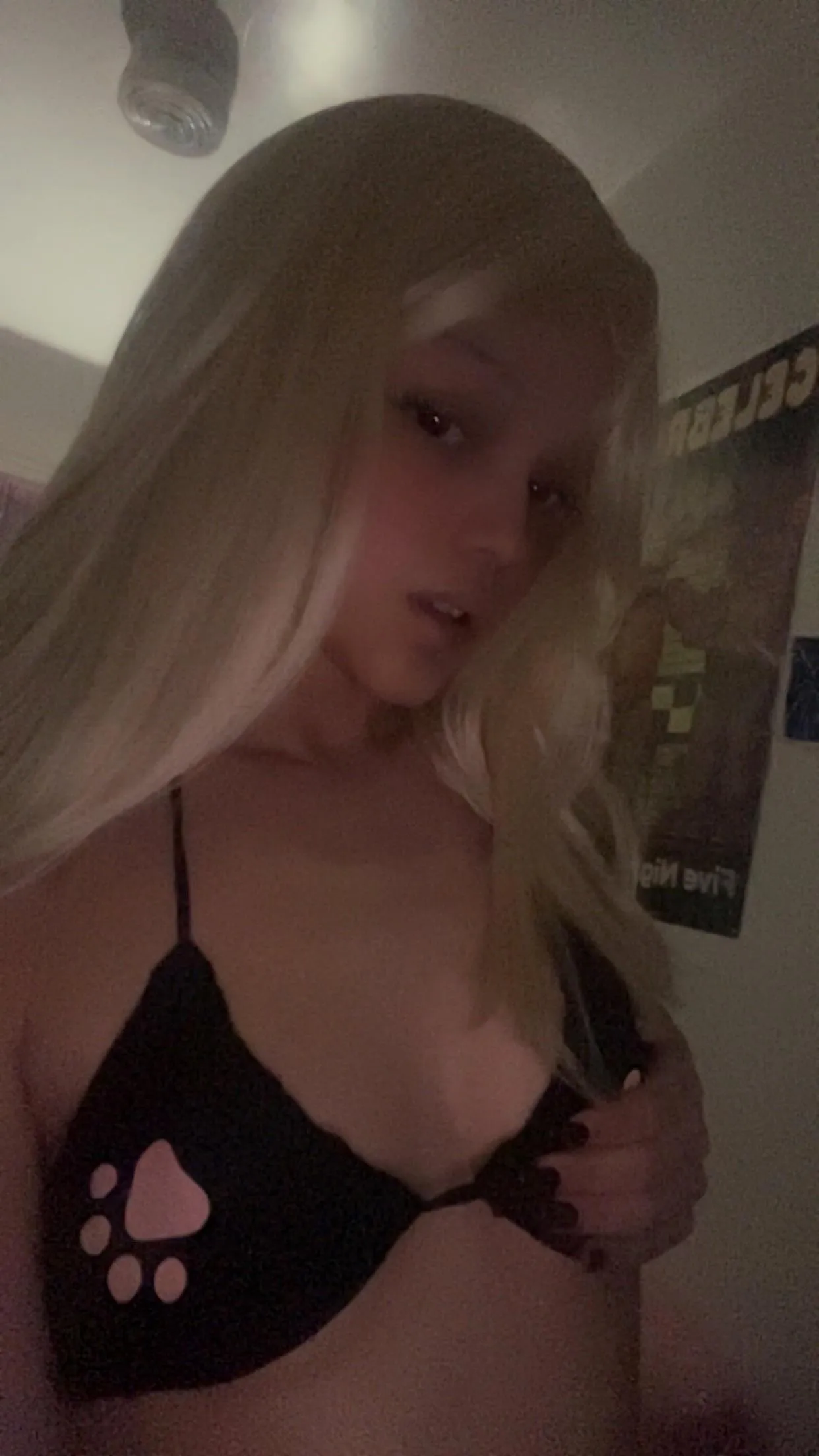 wake me up to some real daddy’s 🤑 posted by poetsbruise