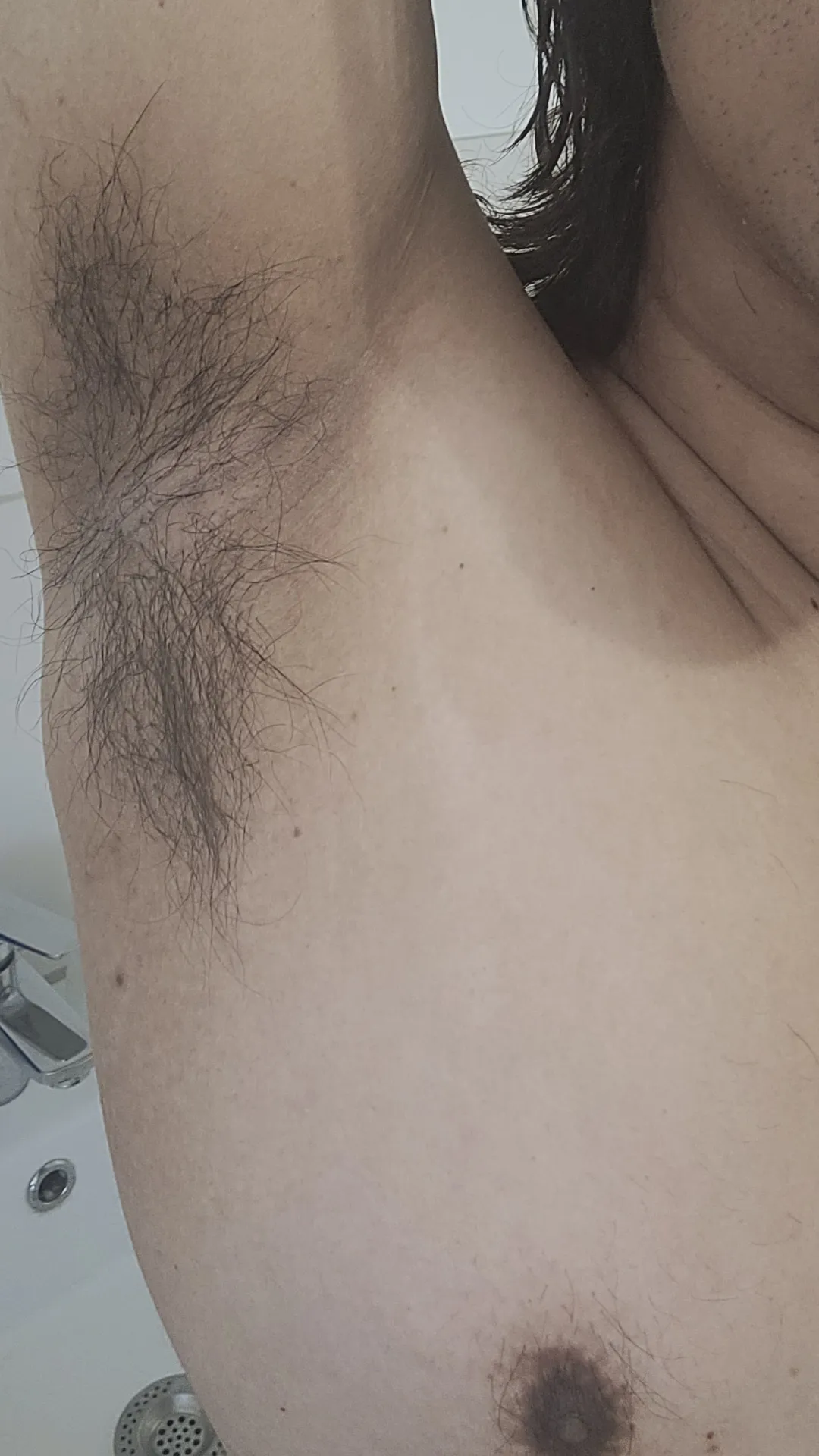 As Asian, my armpit hair is so rare to grow. Even after 4 month unshaved.. posted by DaiShun49