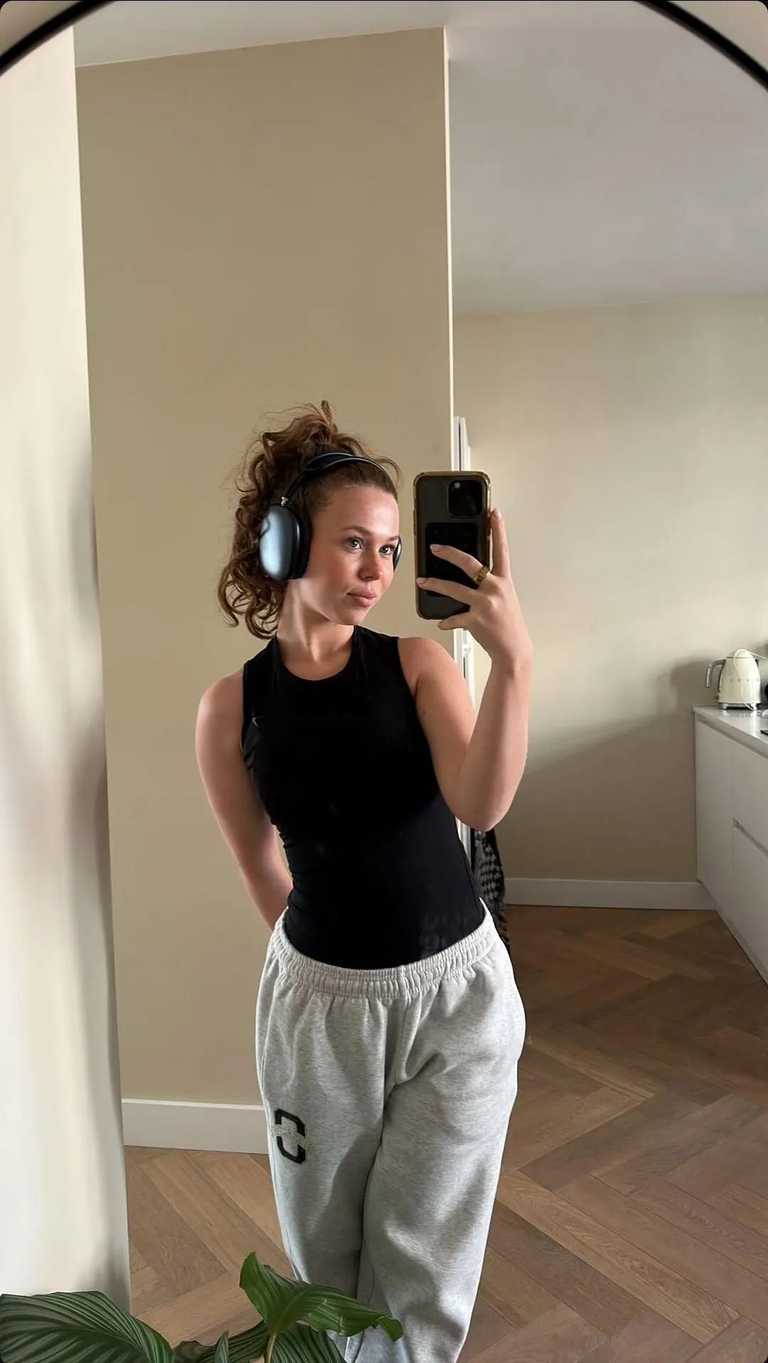 Rhodé Kok posted by bjork668