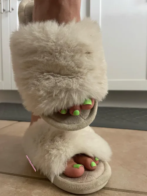 Could you handle my size 5 Asian feet in fuzzy white sandals? by petiteazngirl7