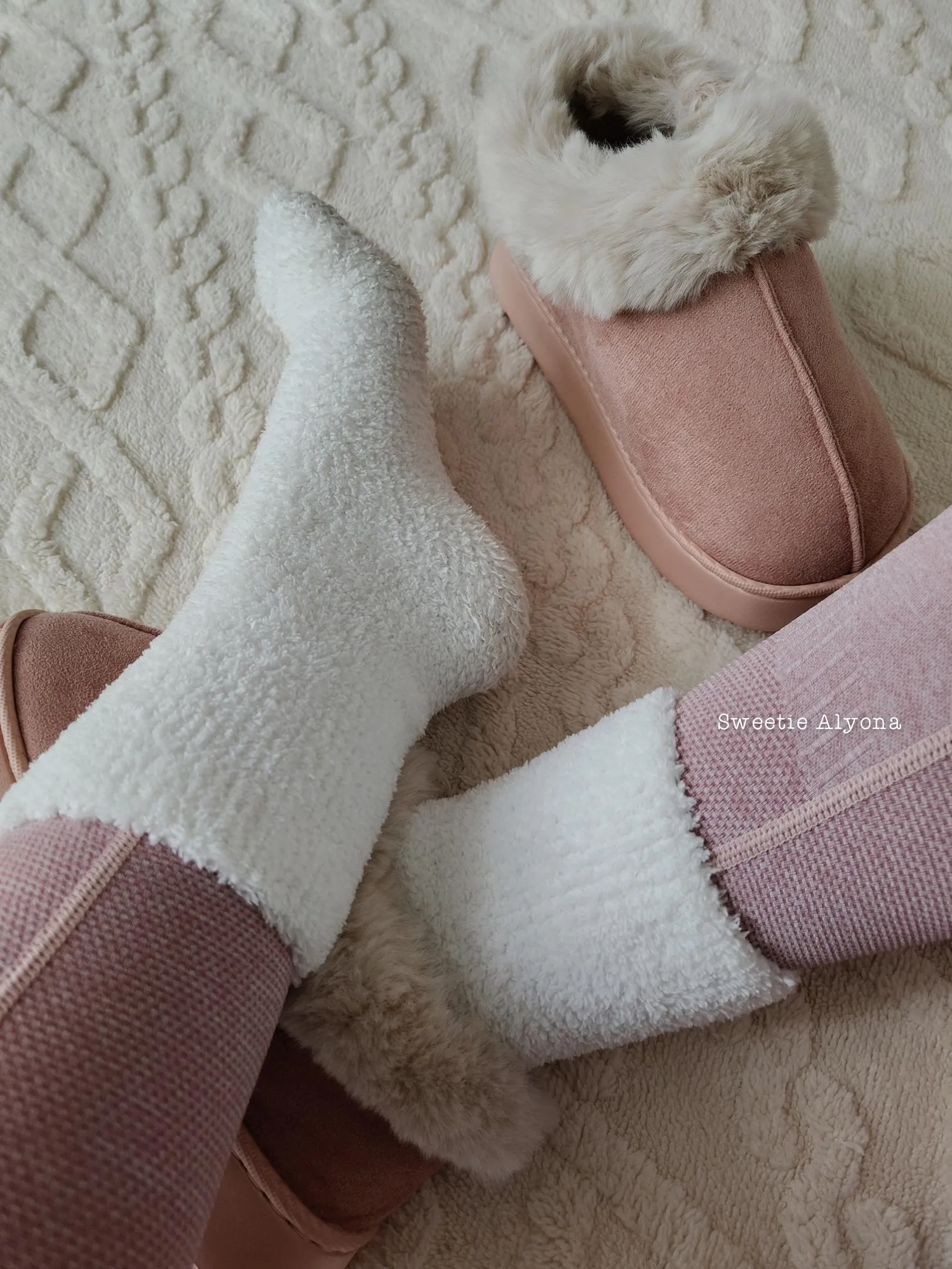 Fuzzy socks and slippers posted by SweetieAlyona