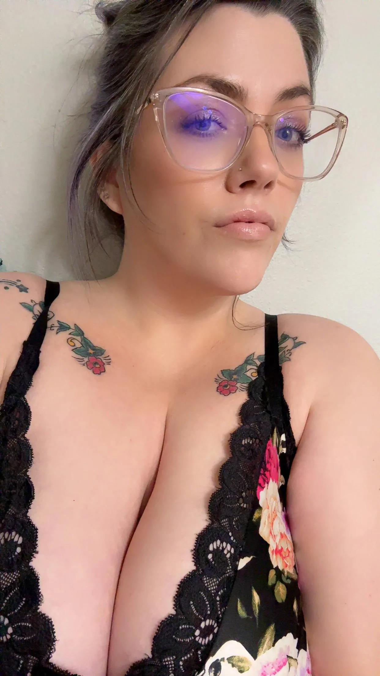 Have a wonderful week💋💋💋 posted by Technical_Ad4270