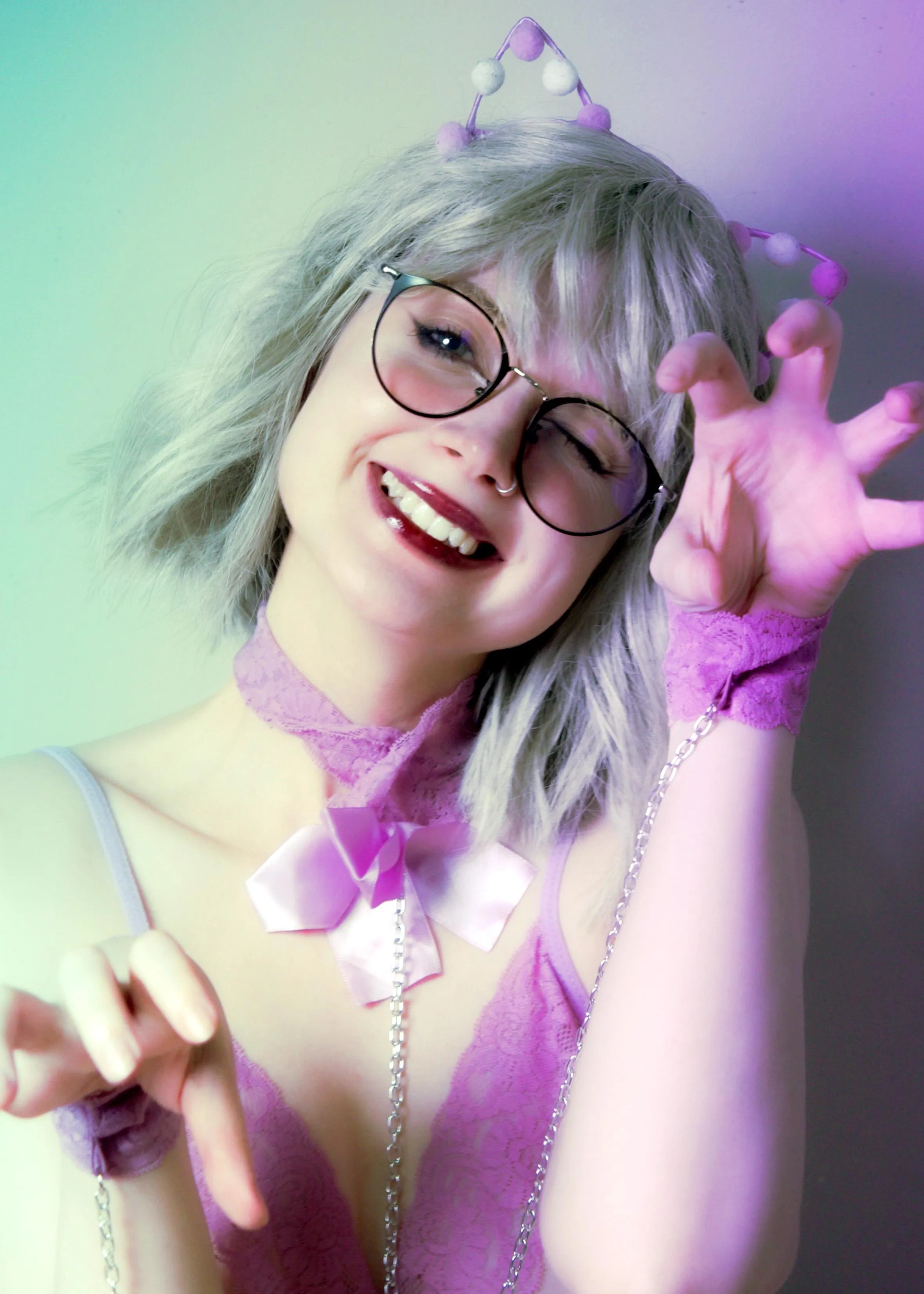 My paws don't leave any scratches posted by MereOasis