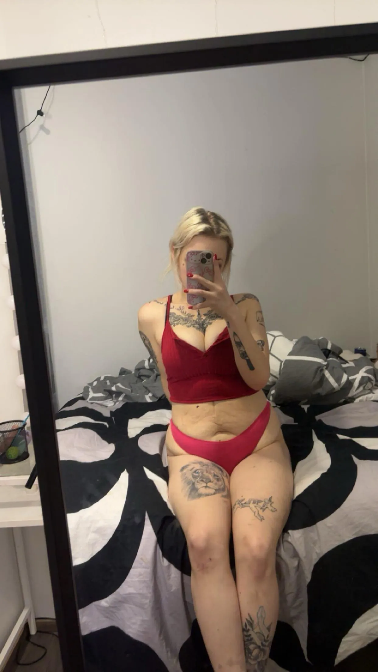 Riisuisiks mut?🥵 posted by Ok-Temperature2281