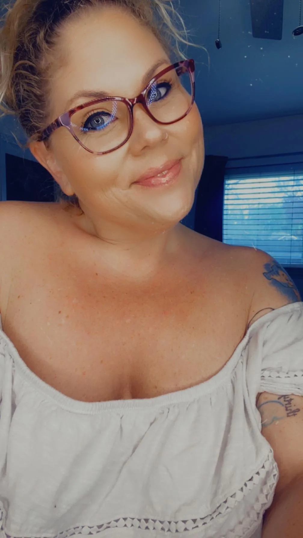 Tell me your secrets💋 posted by Haluleyyyy