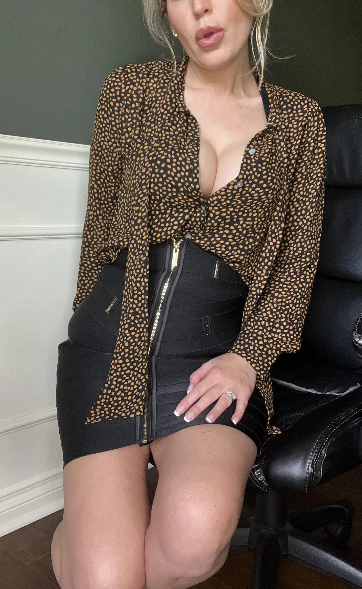 38 yo attorney reporting for duty...how can I assist you... posted by legally_mel