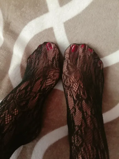 All i need is love by F33t_G00d355_