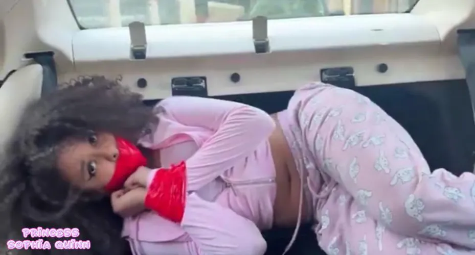 Do you think she’s a keeper !? by serialprincess666