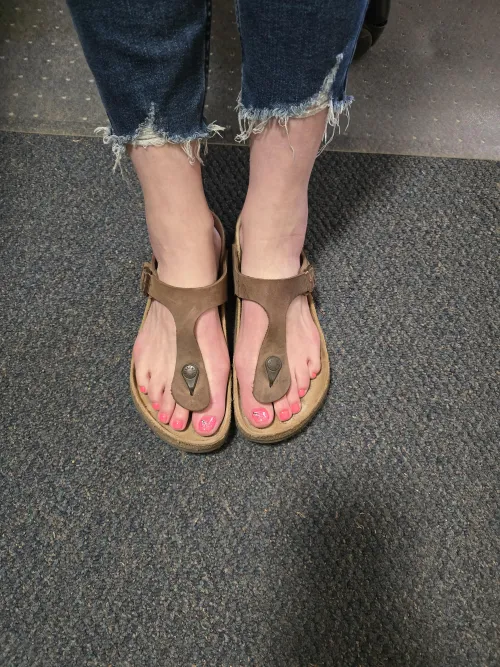 Today's work attire by Bottomsuppanty