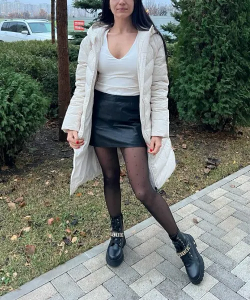 Wearing beautiful pantyhose for walk by MonicaGoddess