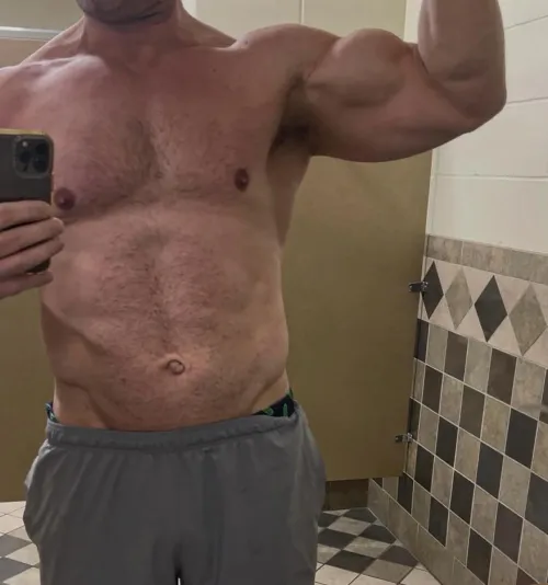 Workouts make my nips hard by MrBigDaddyBuff