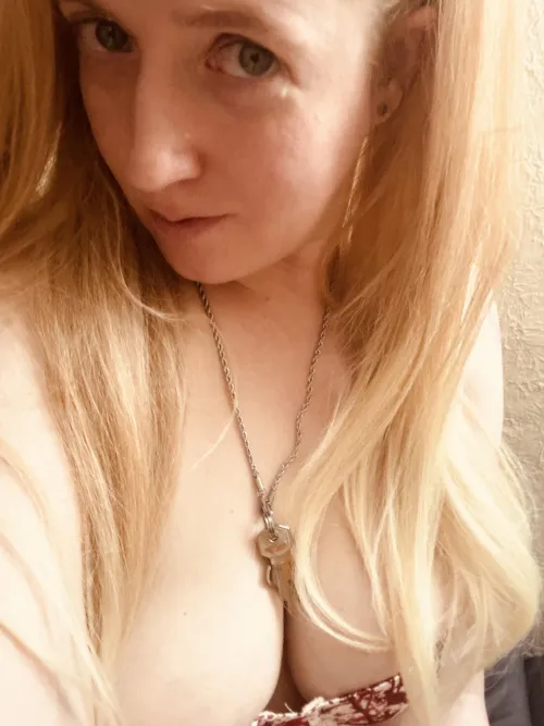 How do you like waking up caged every day? by WobbleyTails