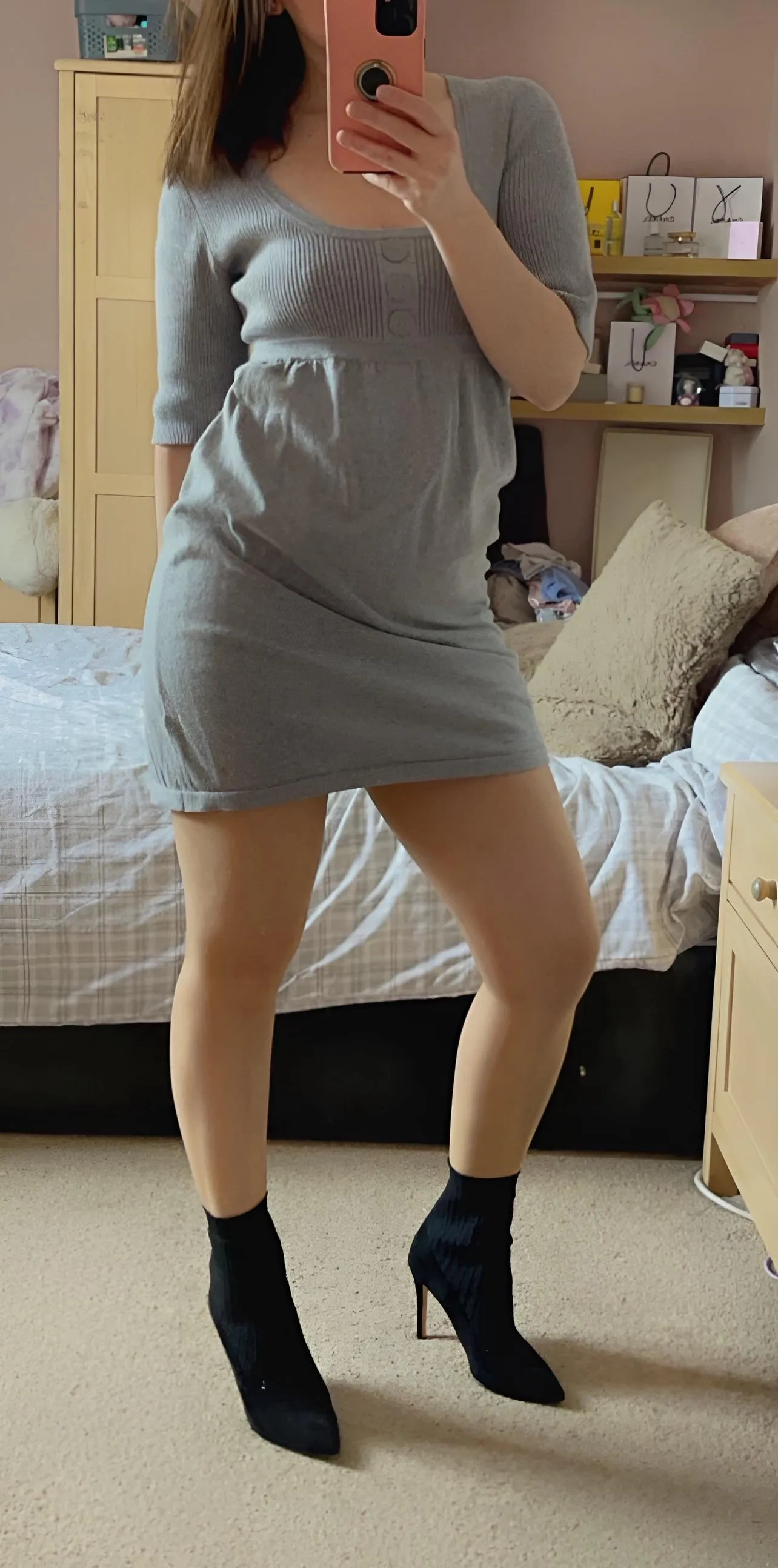 Let’s not forget the sexy ankle boots posted by pandora0405