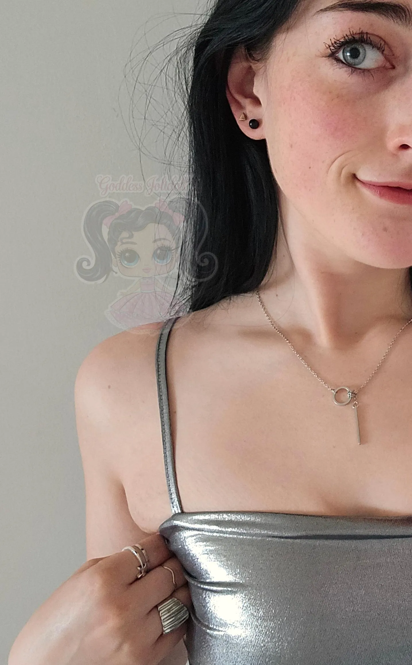 Wanna play a game😌🫦 posted by _-JoliDoll-_