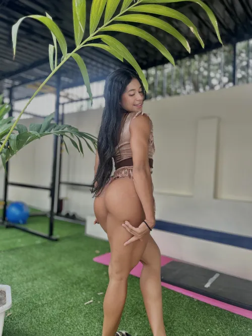 Do you get hard from a fit teen like me by maggiemarina