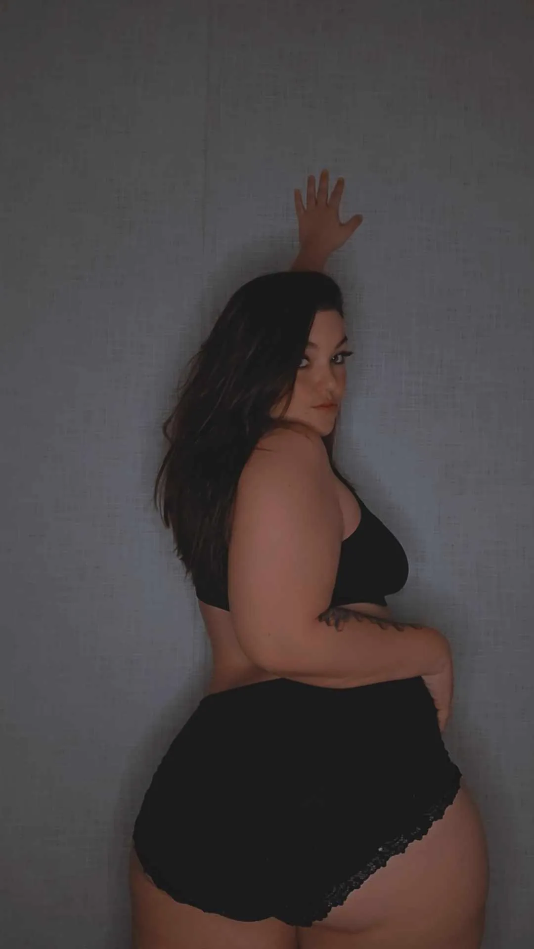 I need you behind me posted by xxxAJ27xx