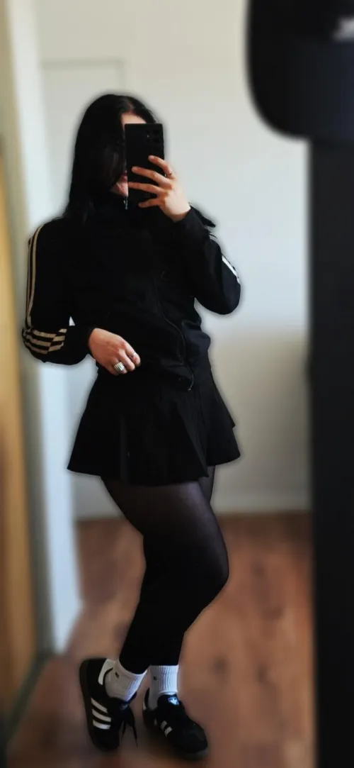 I'd cuck you without hesitation. You are meant for that.🙌 by _-JoliDoll-_