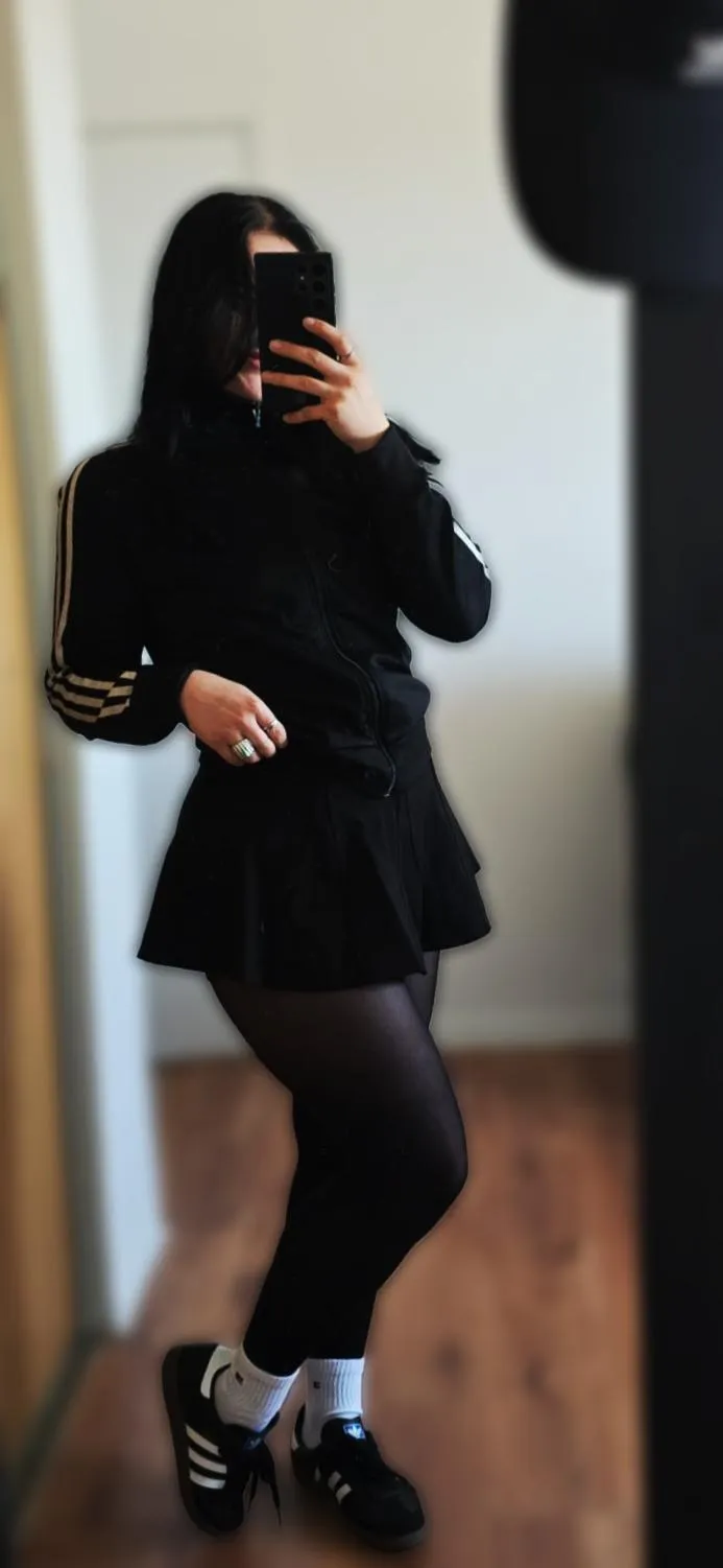 I'd cuck you without hesitation. You are meant for that.🙌 posted by _-JoliDoll-_